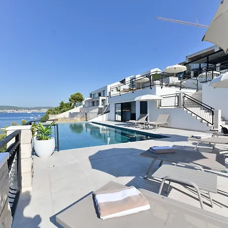 Vitamaris Bed and Breakfast 4*